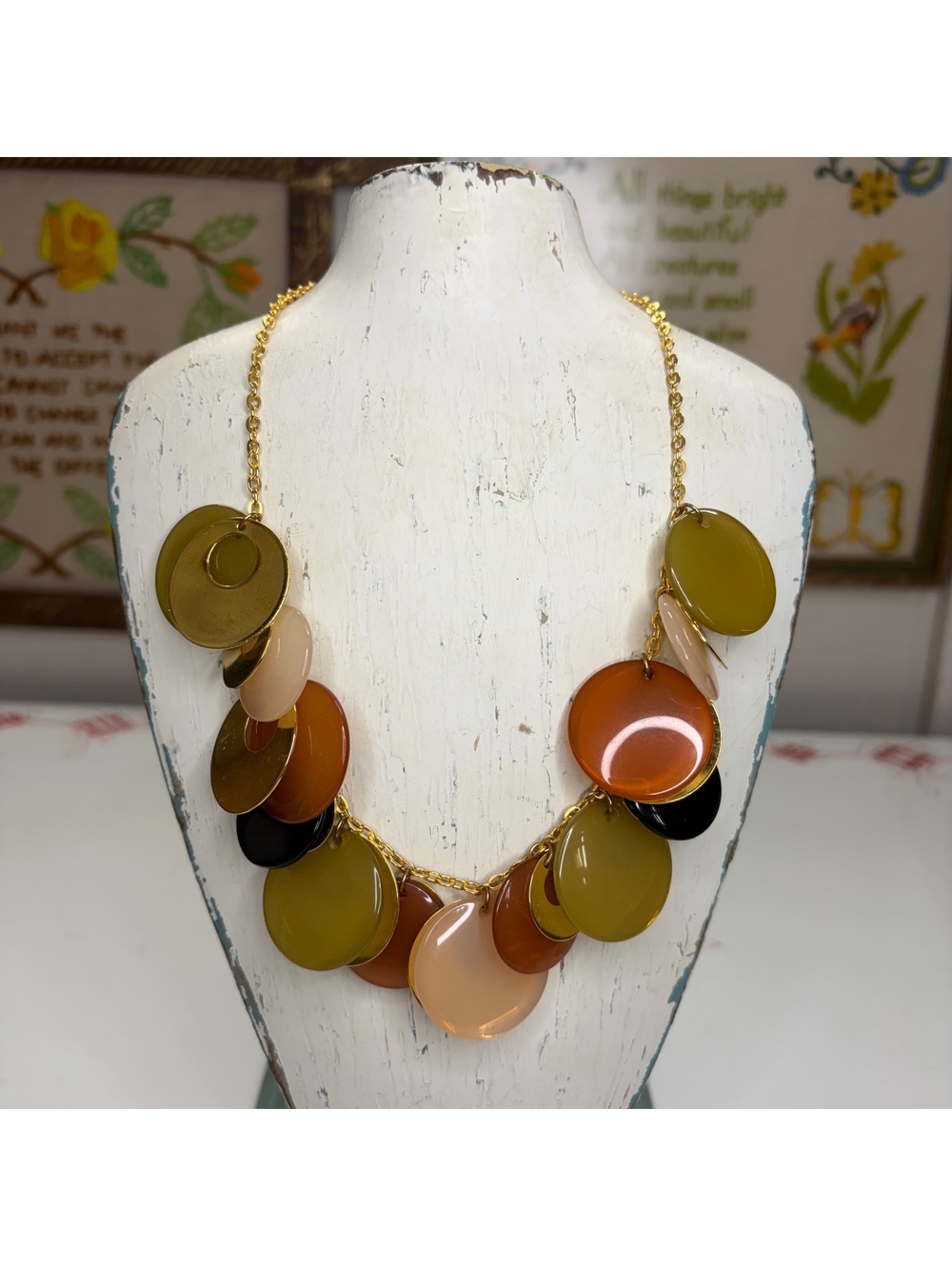 Joan Rivers acrylic disk necklace vintage